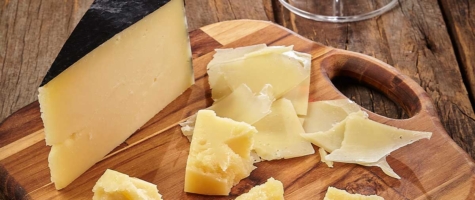 Parmesão Capa Preta